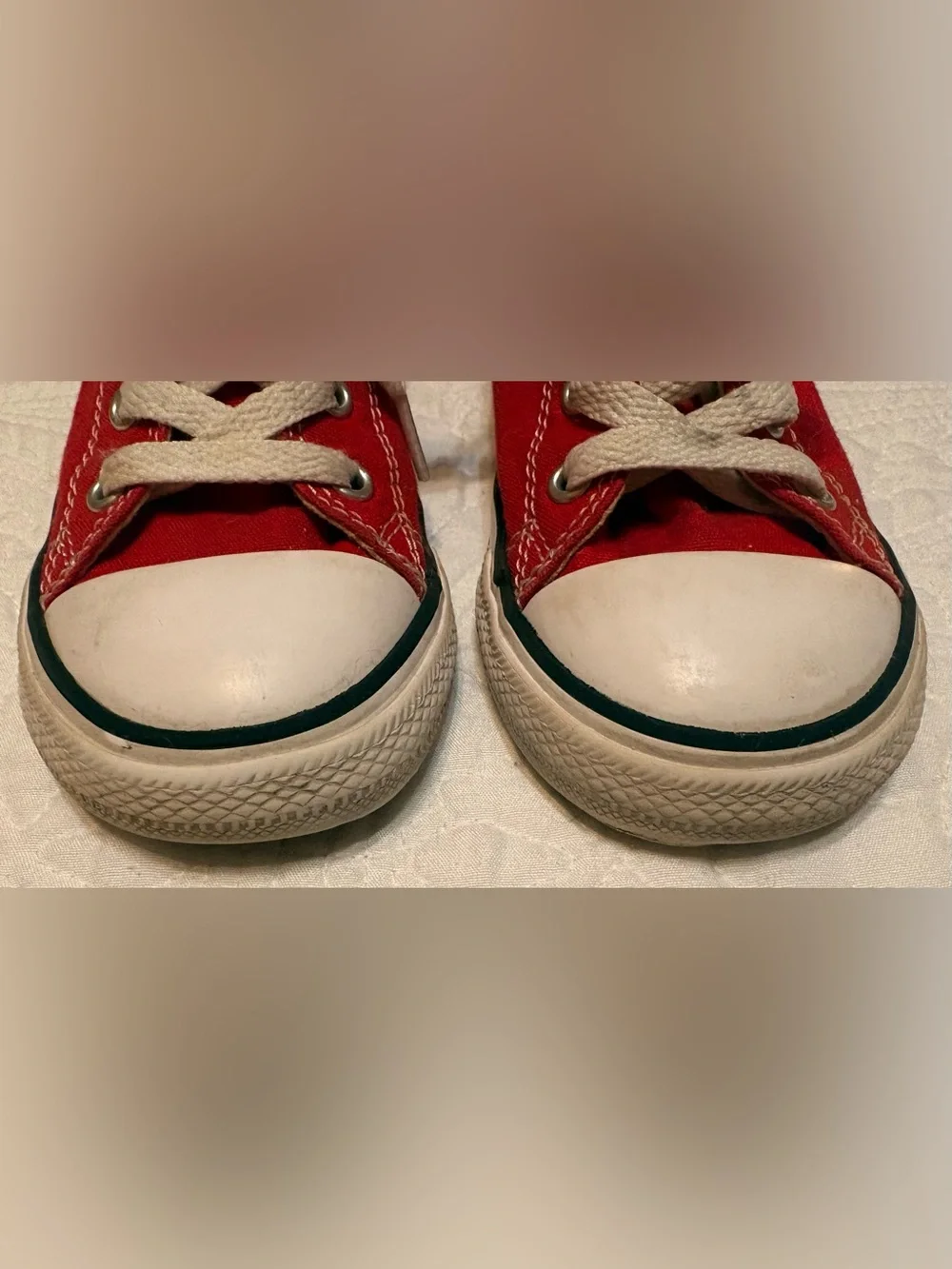 Converse Chuck Taylor All Star Low Top Kids Red Sneakers-Size 10